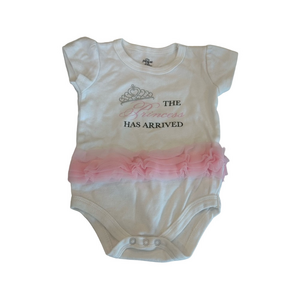 4/20$ White and Pink Ruffle Bodysuit “The Princess Has Arrived" size 6-9M